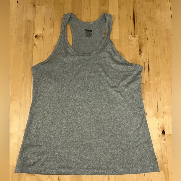 Nike Dri-fit Women's Workout Top Size: Large- Color: Grey- Condition: Excellent - Picture 1 of 3